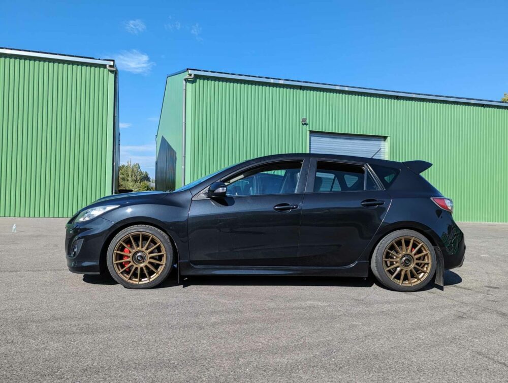 Pack adaptateurs YBT Mazda 3 MPS +durites renforcés aviations sur mesure étriers Brembo 4 pistons – Image 3