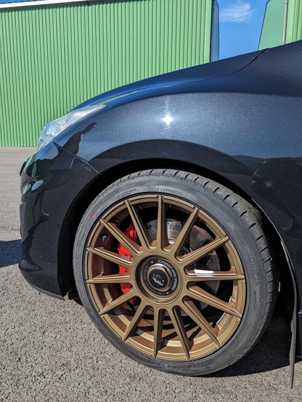 Pack adaptateurs YBT Mazda 3 MPS +durites renforcés aviations sur mesure étriers Brembo 4 pistons – Image 4