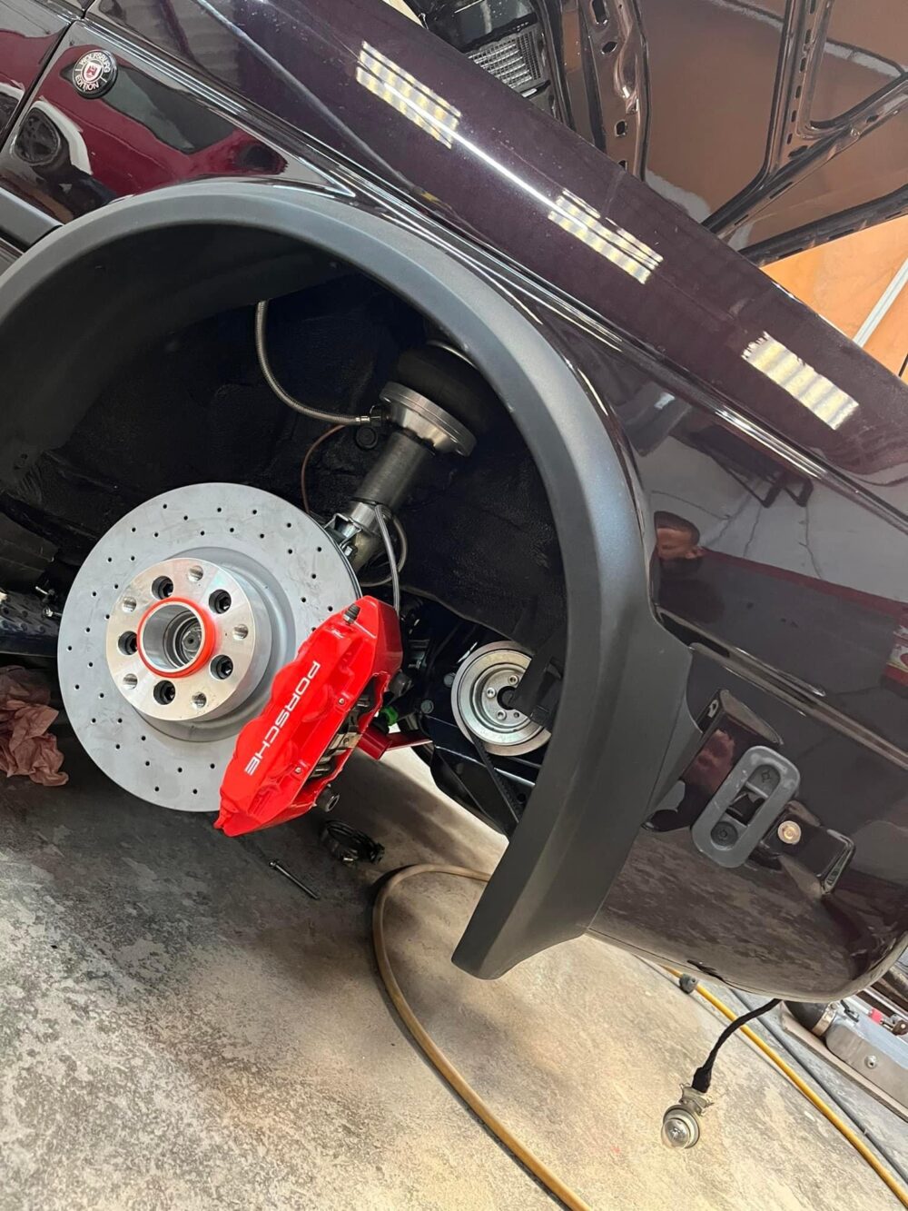 Pack adaptateurs YBT GOLF 2/3 GTI VR6 G60 + durites renforcés aviations sur mesure étriers Brembo 4 pistons 5X100 – Image 7